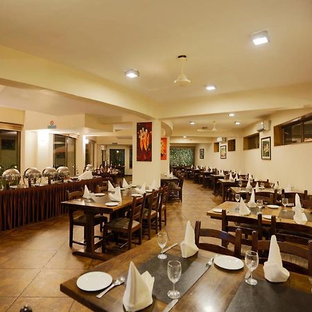 The Sea Horse Resort Baga Extérieur photo